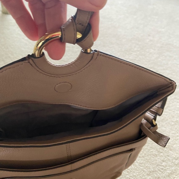 Vince Camuto Adina genuine leather Handbag, NWT in color Cashmere - Picture 7 of 11